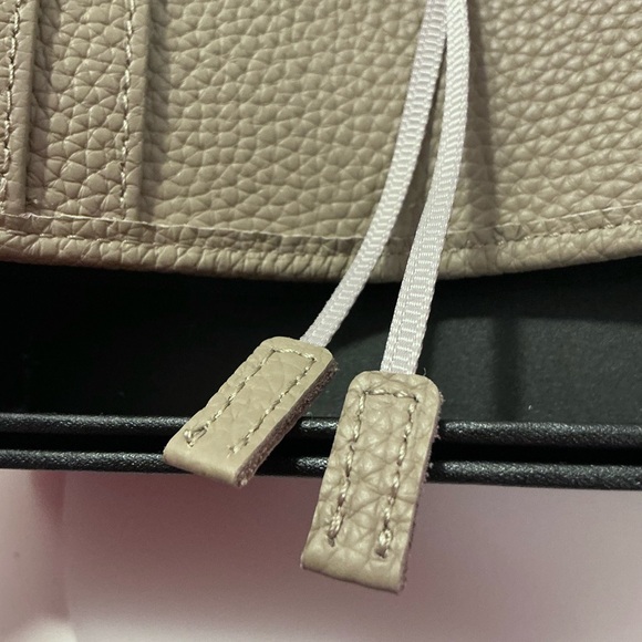 Elegant taupe Leather Planner Cover - Picture 4 of 8